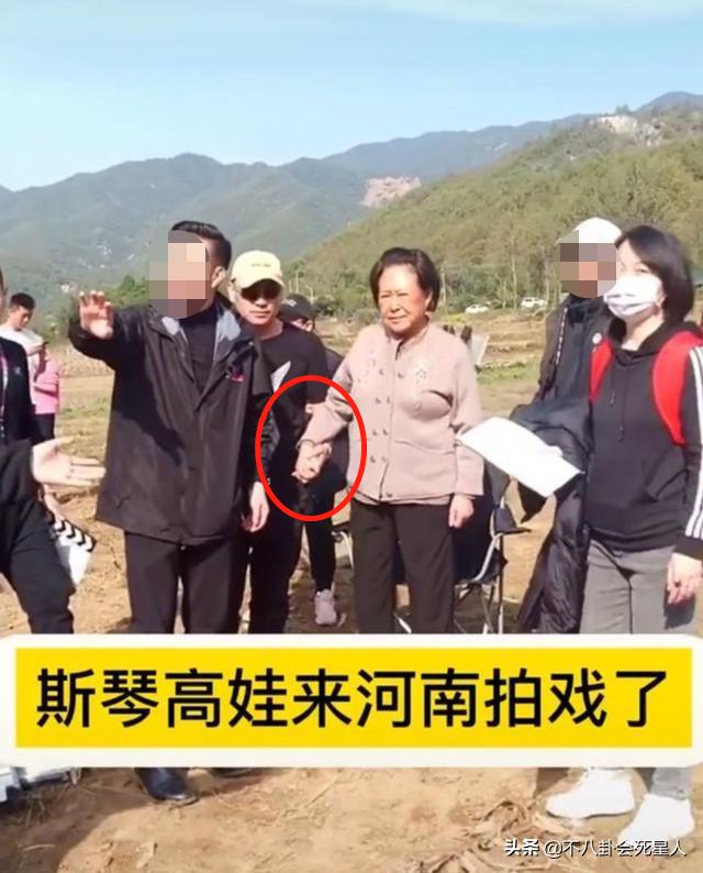 年过三十的女明星今昔对比图,今昔对比70后女星