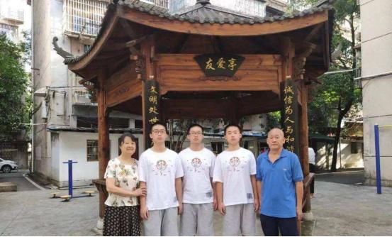 赵振兴664分！赵振中674分！赵振华654分，一门三杰