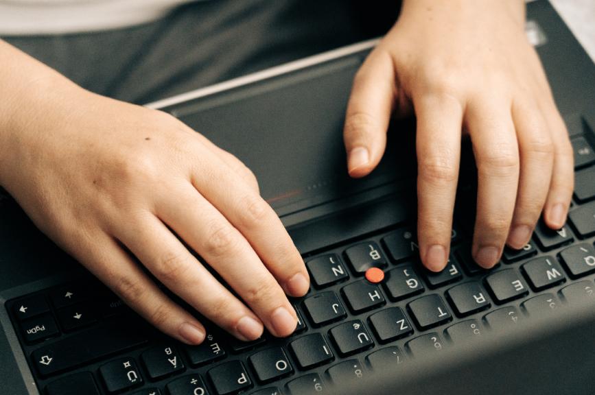 华为手机怎么投屏到华为电脑,华为手机投屏win7电脑连接教程