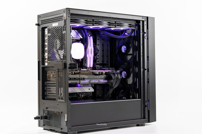 微星z690刀锋可以用1070ti吗,微星z690刀锋钛对比吹雪