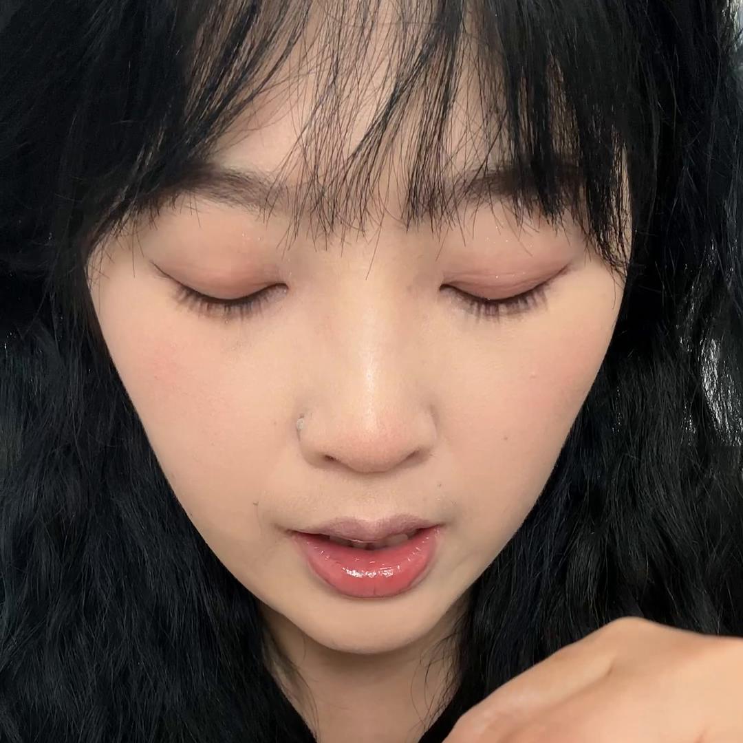 新手摘美瞳vs老手摘美瞳,怎么戴美瞳和怎样取美瞳