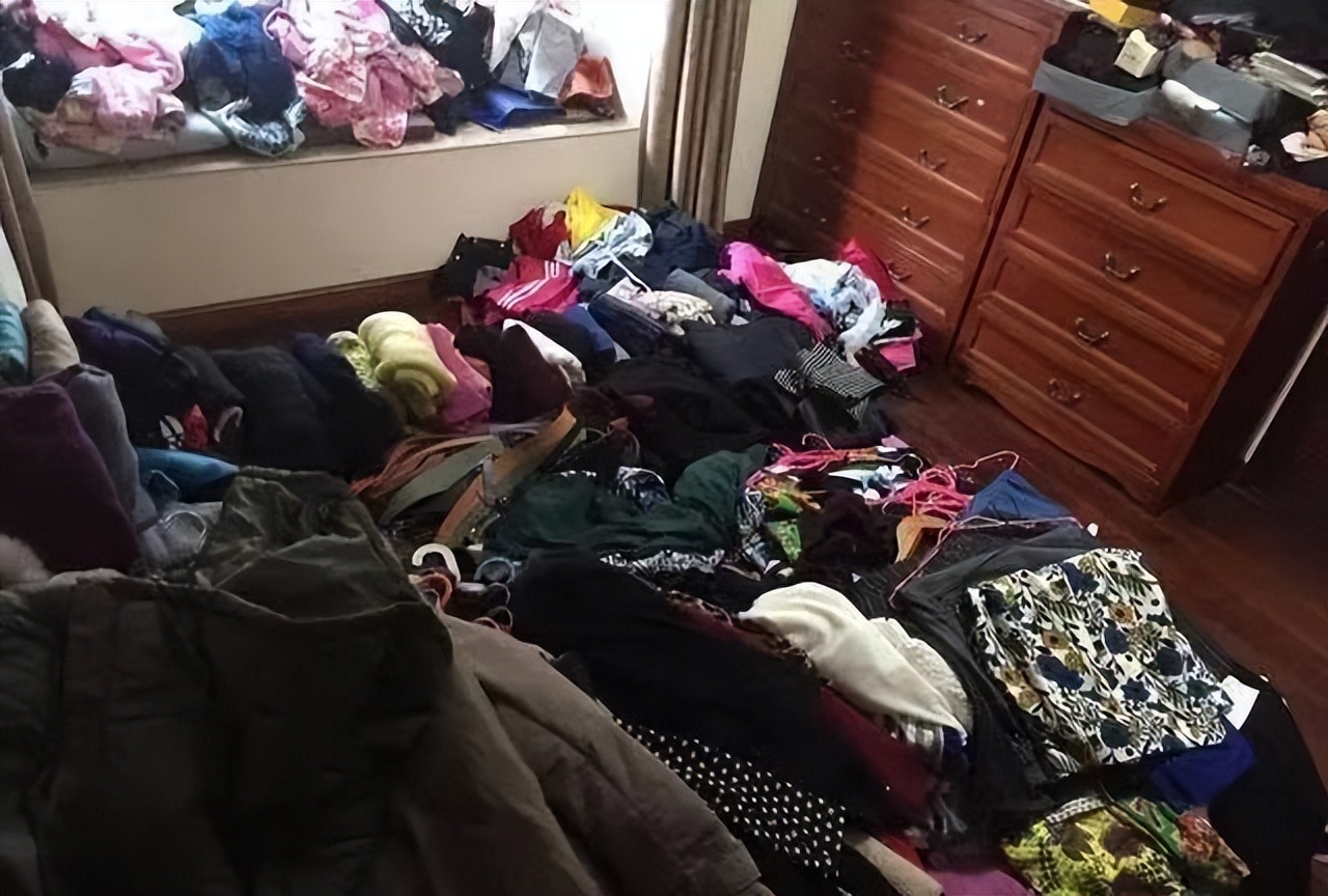 断舍离女孩火上央视抖音号,断舍离的女生抖音