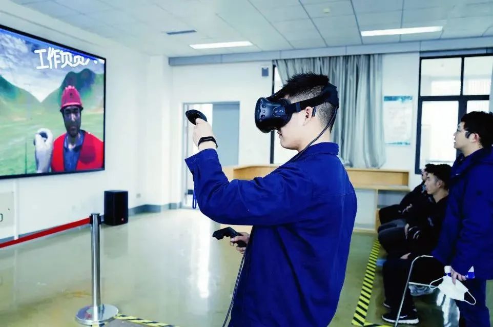 隶属国家电网的国家示范高职院校，百年底蕴，实力强劲，牛人辈出