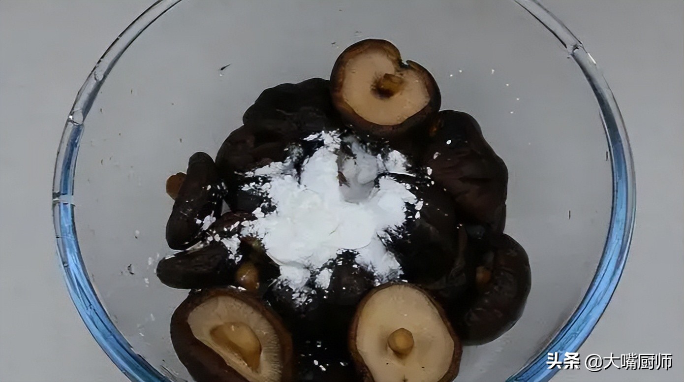 怎样泡干香菇又快又好妙招大全,干香菇泡发的正确方法不用小苏打
