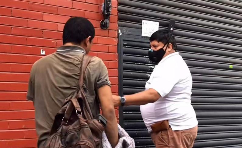 四川小伙在国外要饭完整视频,在巴西流浪的四川小伙