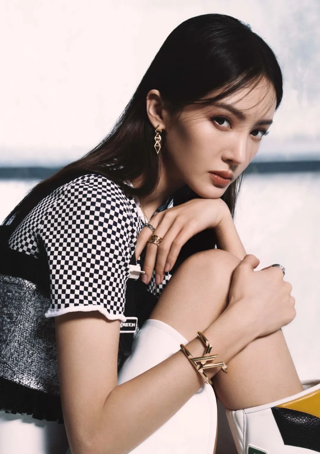 脸型不对称的女孩咋办,脸型不好看怎么整容