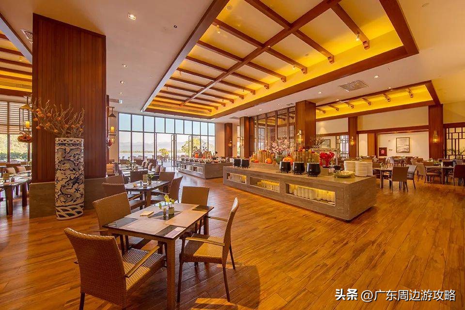 宝晶宫天鹅湖温泉酒店玩水,宝晶宫天鹅湖温泉酒店泳池恒温吗