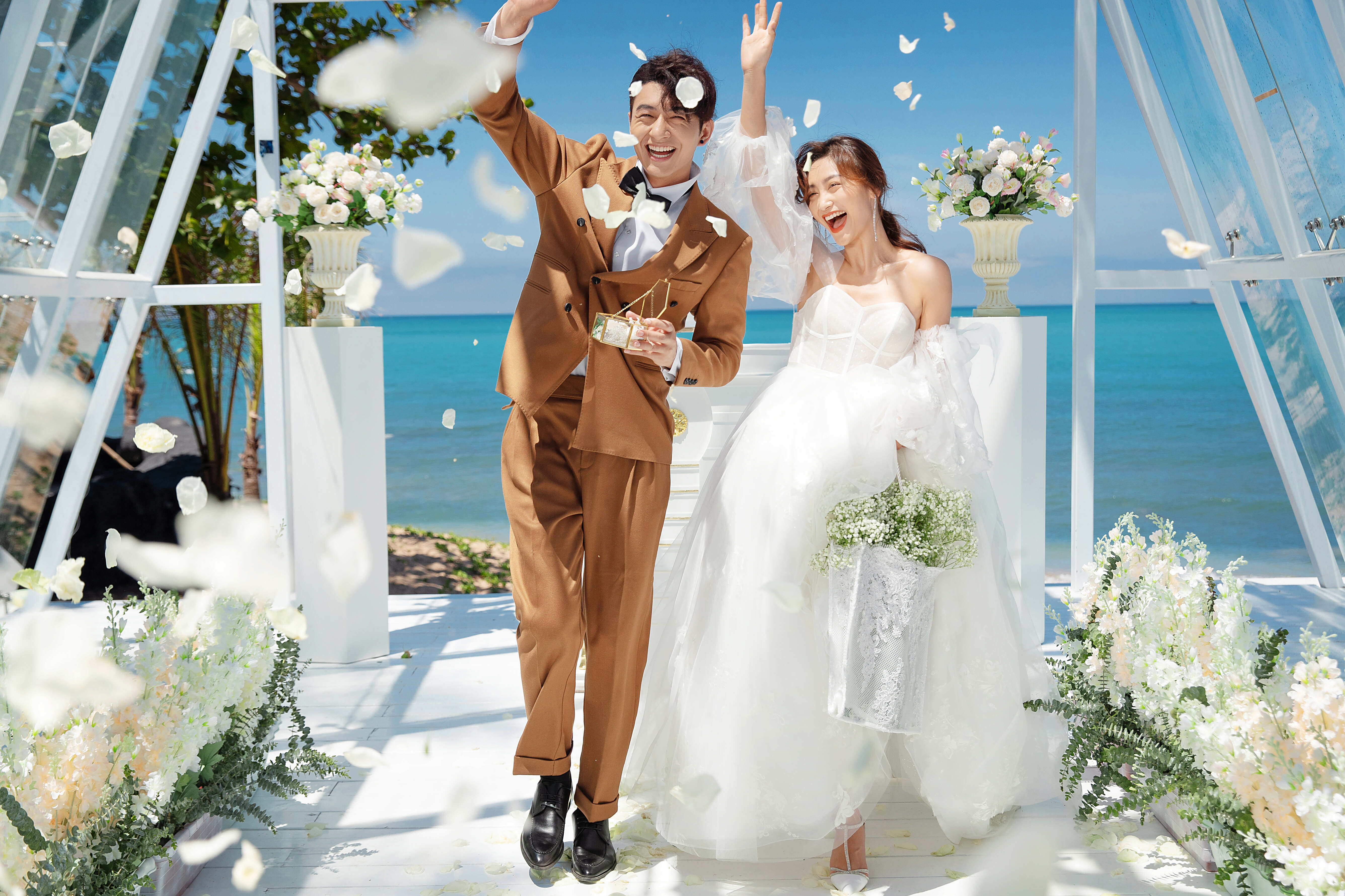 三亚旅拍婚纱摄影作品分享,三亚旅拍婚纱照工作室推荐