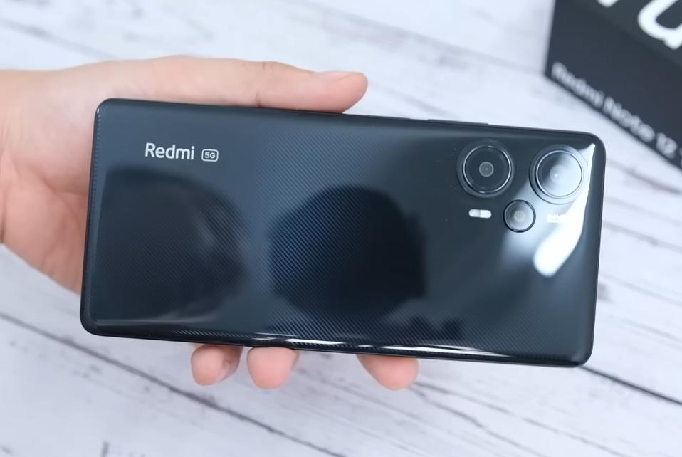 redmi发布光学防抖手机,redmi新机正式入网打孔屏后置四摄