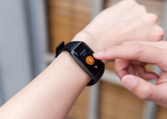 智能手环超长续航200左右,什么智能手环续航时间长