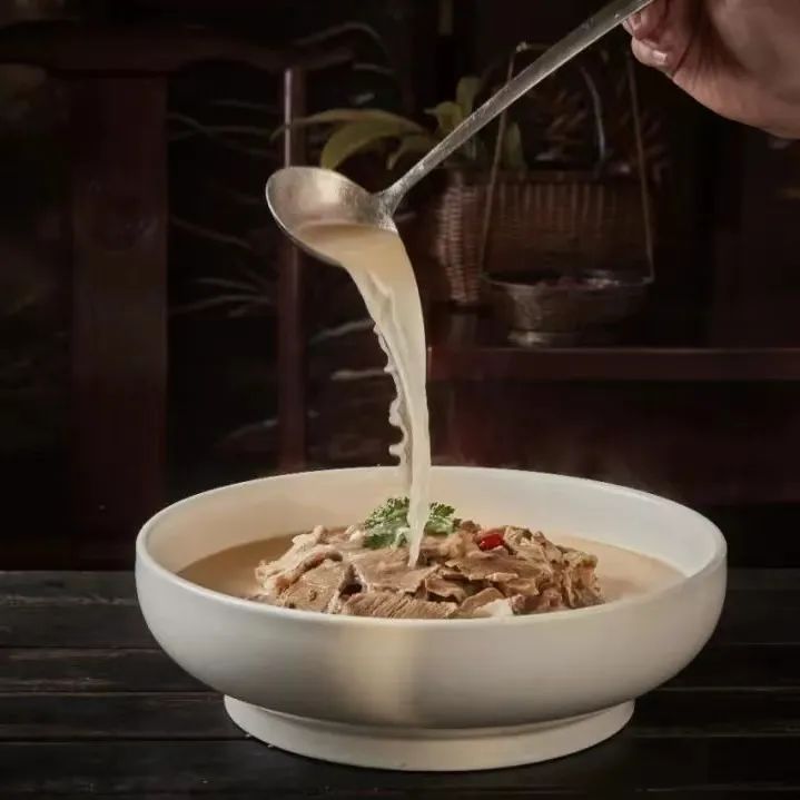 美食带你游安徽丨义门羊肉汤:鲜美遐迩回味悠长