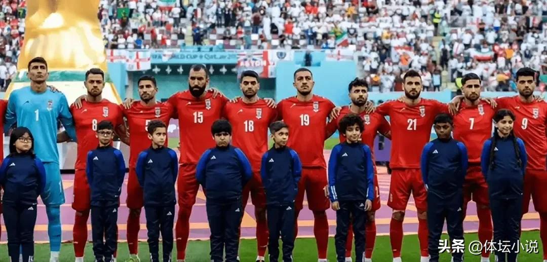 世界杯伊朗比赛时拒绝唱国歌,伊朗世界杯球迷流泪