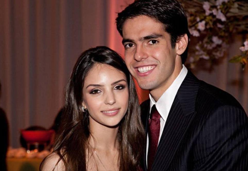 卡卡和梅西现在关系,卡卡和前妻恩爱视频