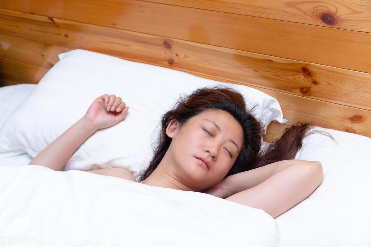 肩周炎的症状和治疗方法：了解如何缓解肩膀疼痛和不适感