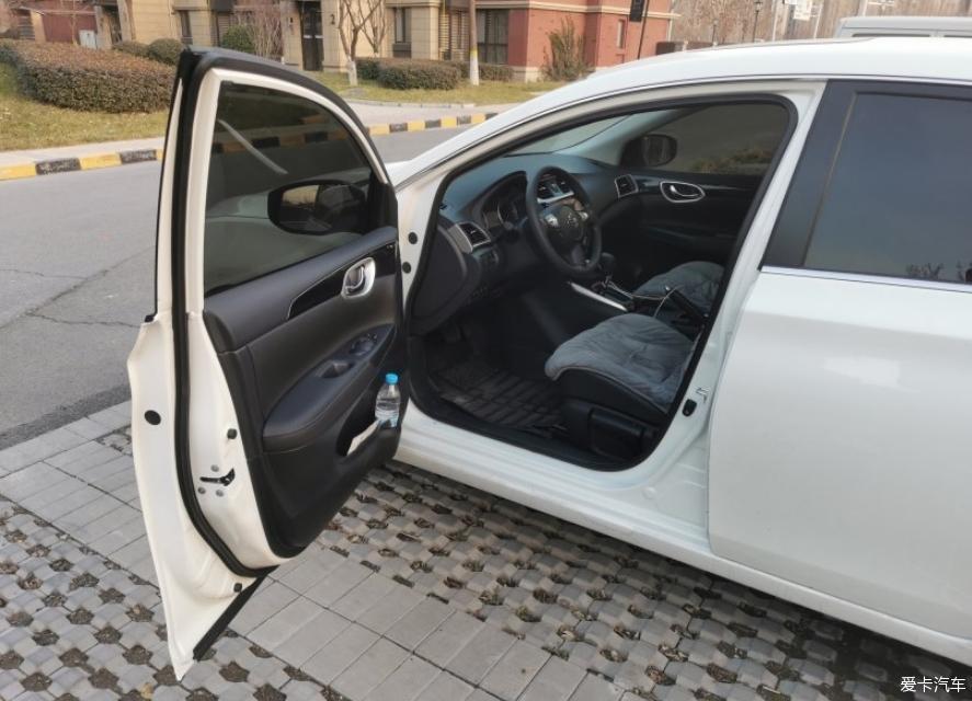 轩逸经典自动豪华2021落地多少钱,22款轩逸经典豪华天窗