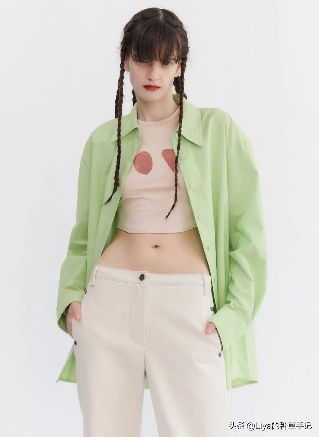 被问爆的街拍穿搭,穿对这3款裙子真心显瘦还美腻