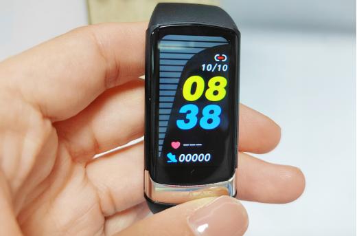 给老年人推荐哪一款智能手环好,适合老年人戴的智能手环