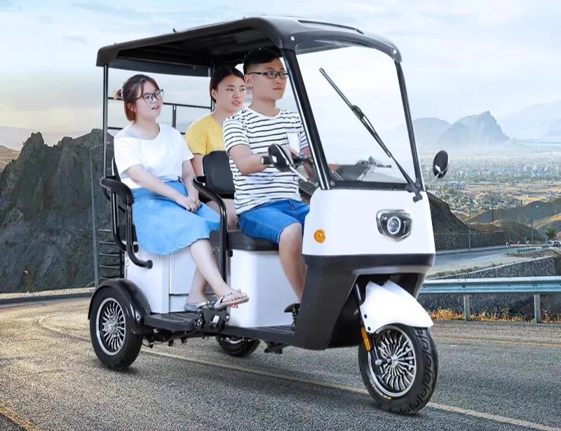 带棚子迷你电动小三轮价格,能上牌的电动小三轮