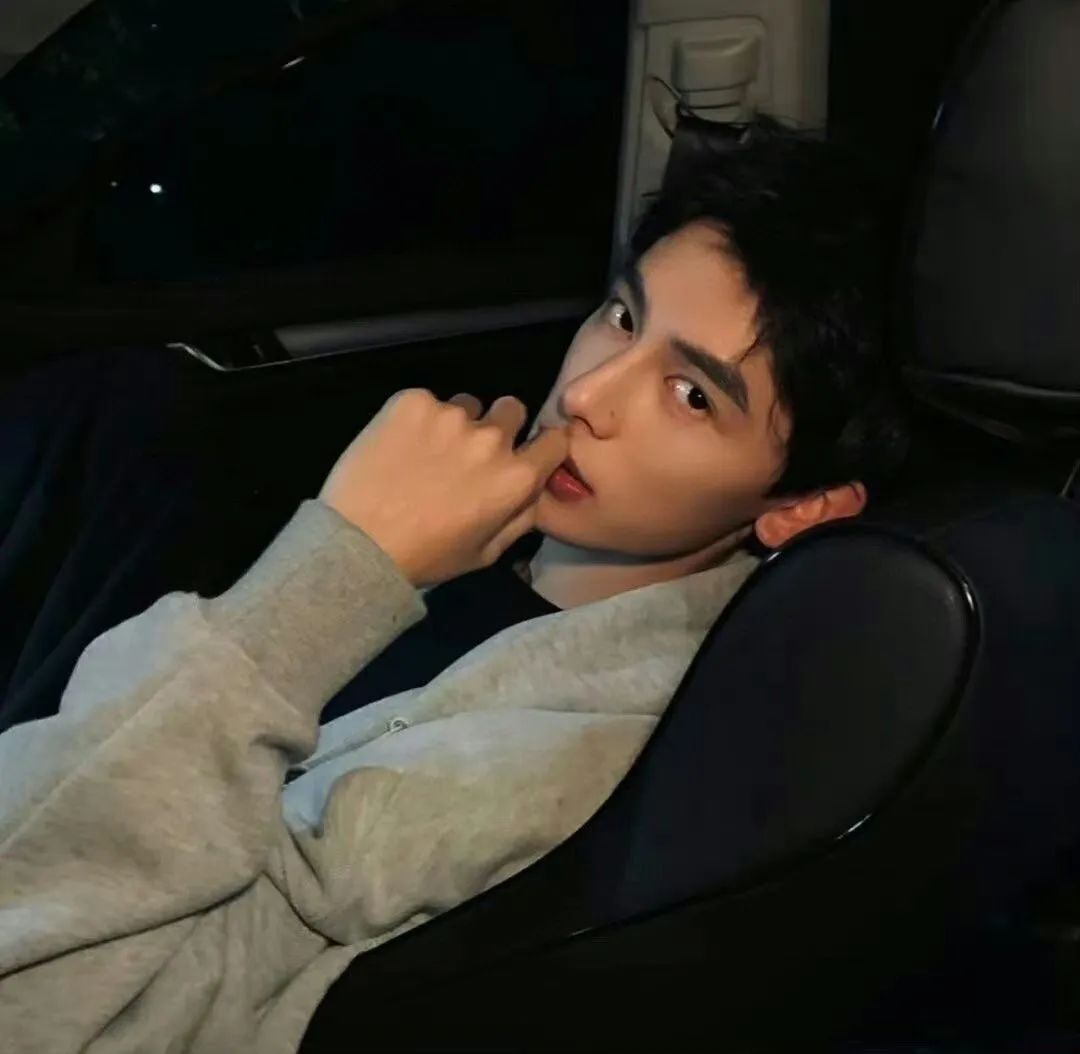 头像微信好看的,刺眼的微信头像完整版