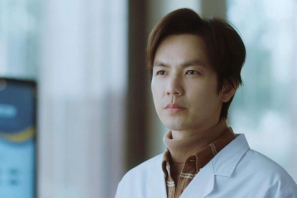 钟汉良脸为啥变了,钟汉良发福