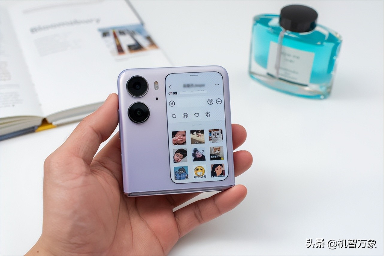 oppofindn2flip外屏可以看微信吗,oppofindn2flip外屏能发微信吗