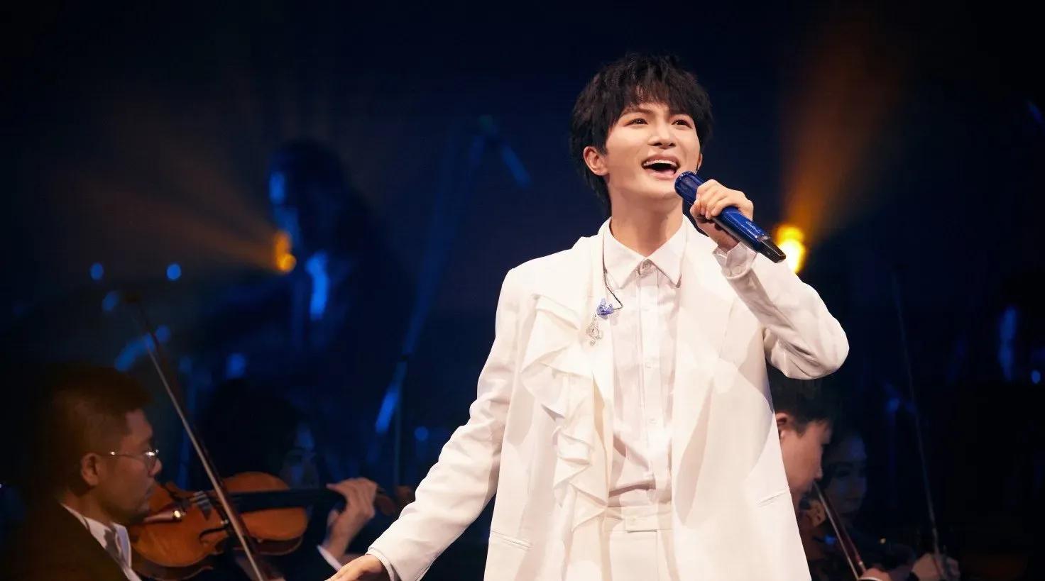周深合唱天籁之音,周深歌曲惊艳全场