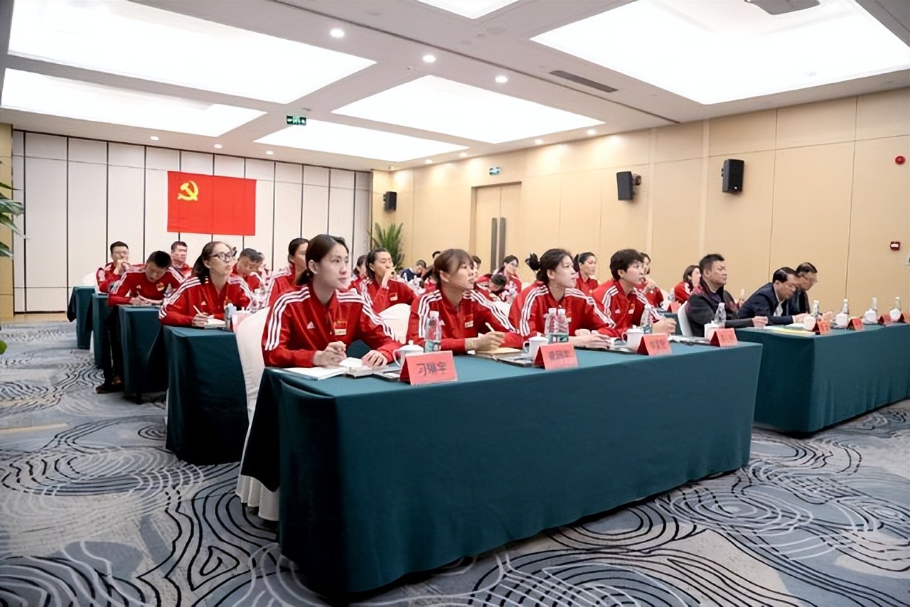 刁琳宇蔡斌拥抱,刁琳宇李盈莹蔡斌