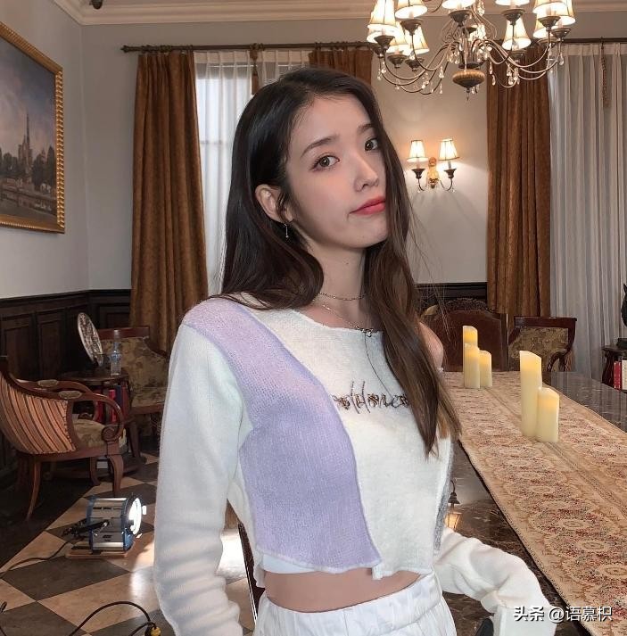 Jennie一张照片就值2千万，杨幂身家高达数十亿，IU全现金买别墅