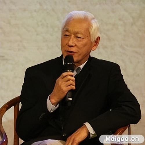 华人富豪捐了300亿给美国,爱国人士捐款一千万