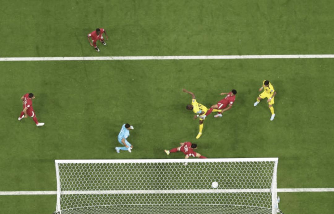 卡塔尔世界杯那些令人动容的图片,卡塔尔世界杯10大令人难忘的瞬间