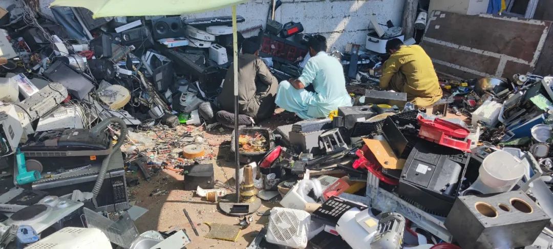 迪拜的富人区捡垃圾,迪拜可以捡垃圾吗