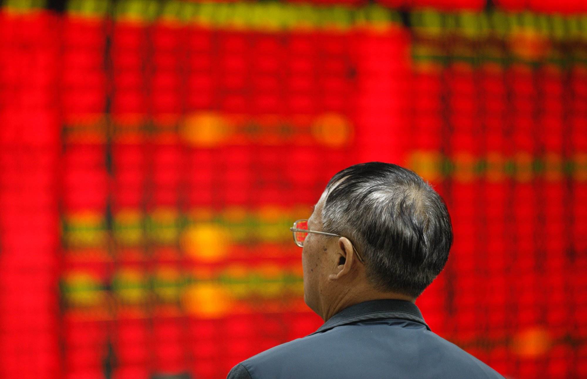 中国股市散户亏本比例,散户股市亏损的主要原因