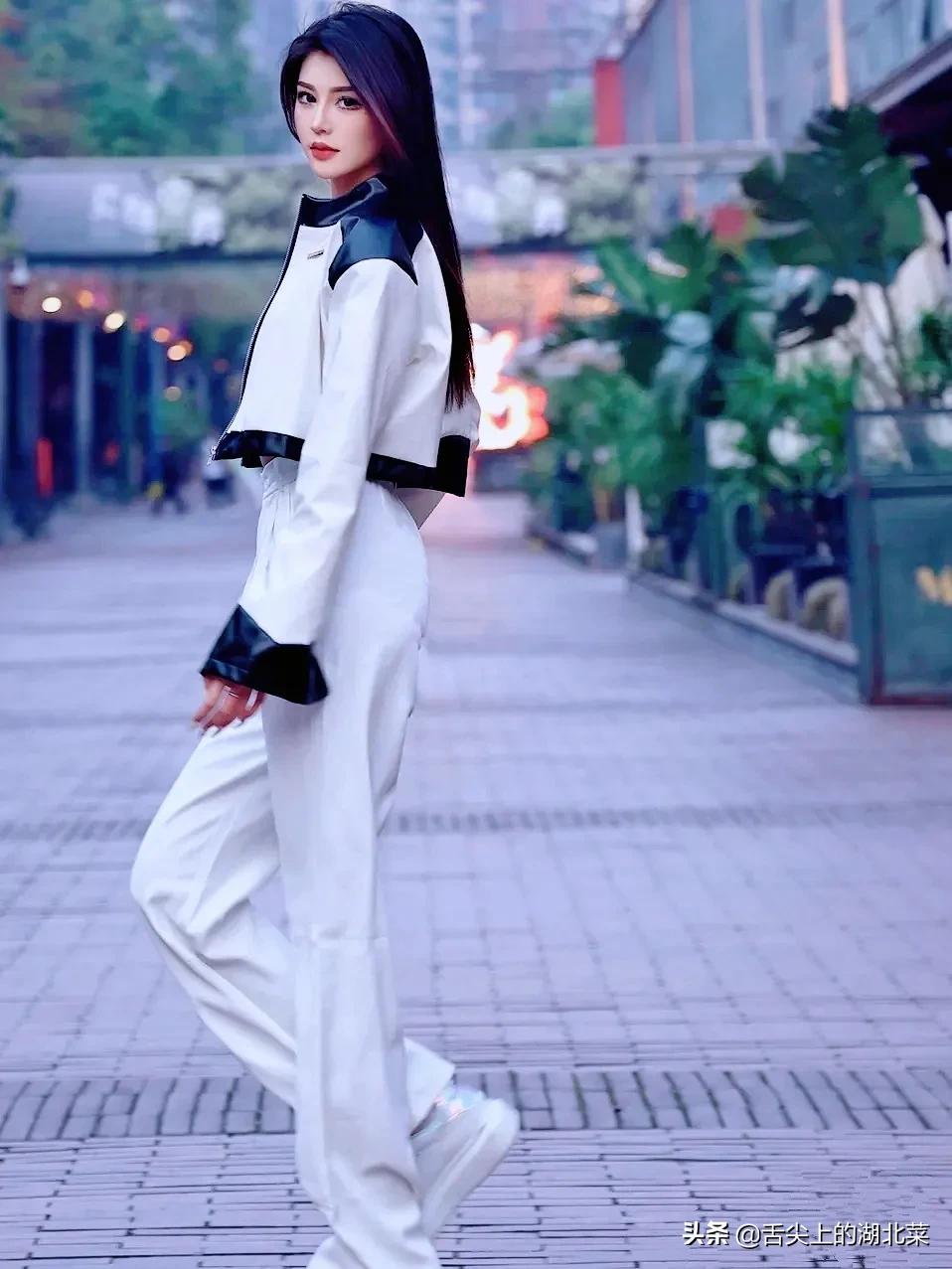 离婚分了1673万,八年没陪父亲吃顿饭,亏欠父母,此恩今生难还