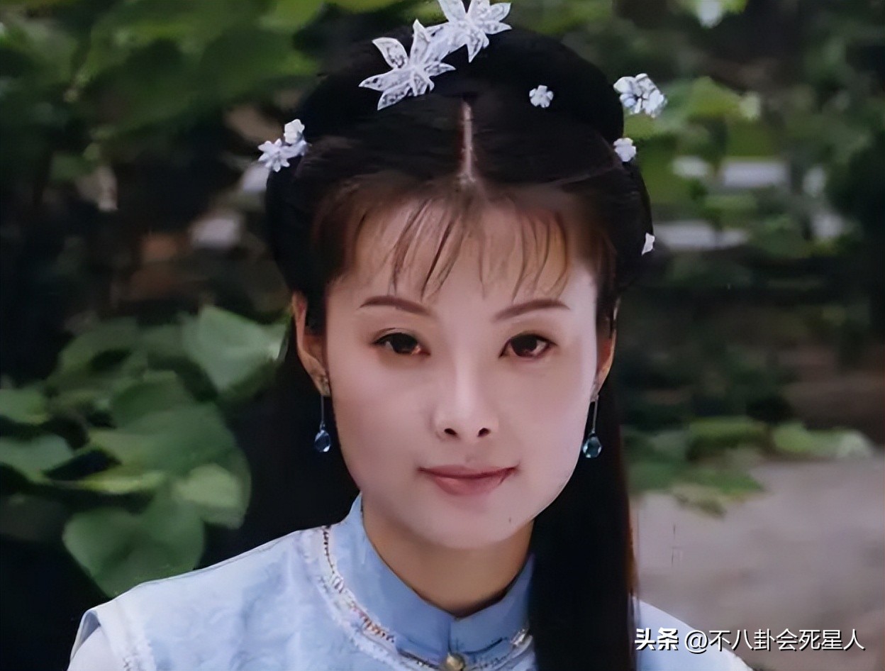 5岁袁立素颜近照曝光露双下巴脸,45岁袁立素颜照曝光