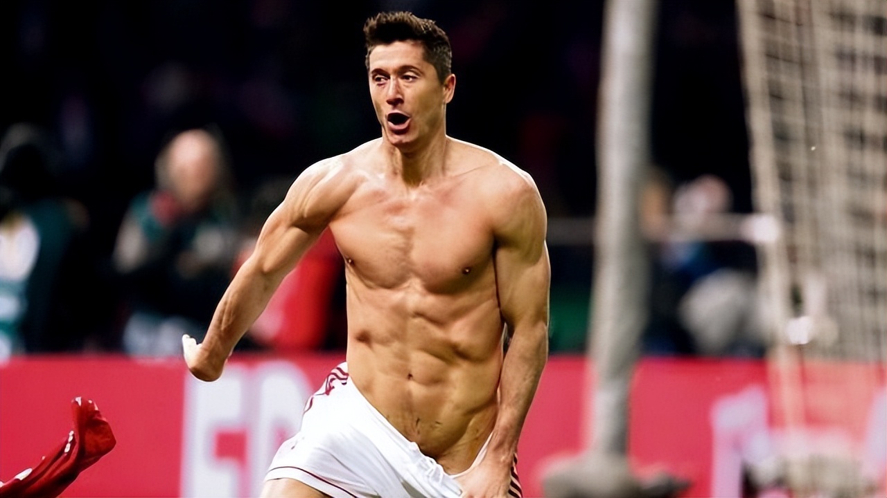 维尼修斯进球跳舞庆祝被批？这些庆祝方式才算有争议，你见过么？