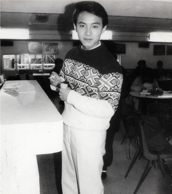 张卫健解难题,张卫健出位