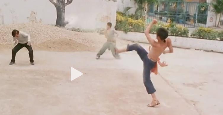 韩媒吐槽国足犯规集锦原文,韩媒吐槽国足爆冷