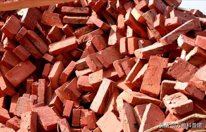 云南省关于禁止使用红砖的通告,红砖被禁止现在建房用什么砖