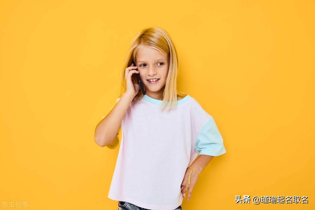 2022年清丽自然,亭亭玉立的女孩名,仿佛一幅清美的画卷