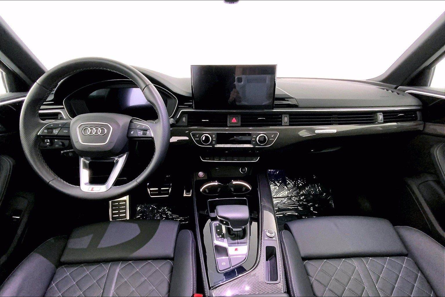 奥迪a4黑武士改装,奥迪全新a4实车曝光溜背造型