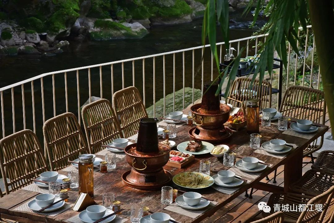 好评率99%！这个深得“特种兵”们青睐的小镇，深山觅静寺、秘境探幽意，私藏了整个夏日的色彩～