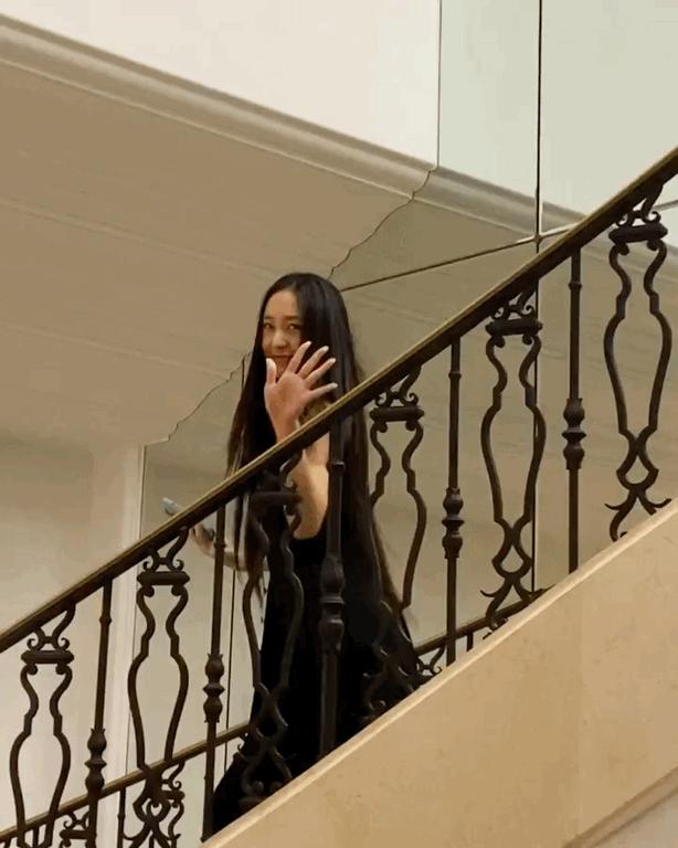 郑秀晶私服清新减龄女神不再高冷,郑秀晶高冷气质