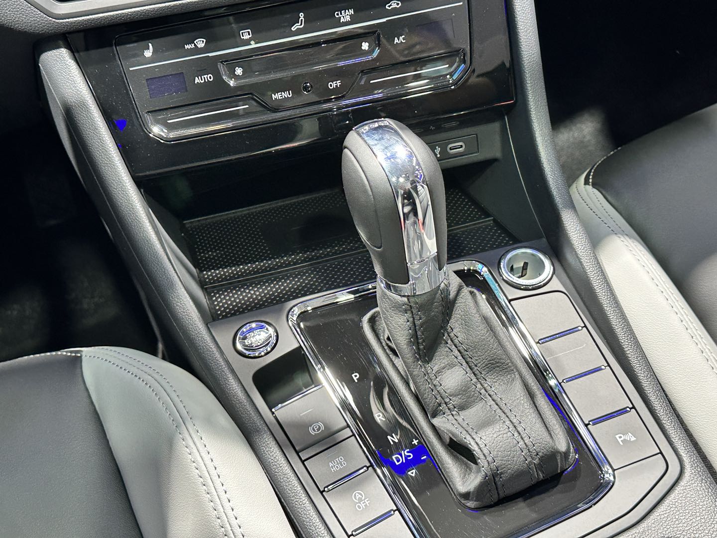 新款宝来6.79万起,5000元大众宝来老款