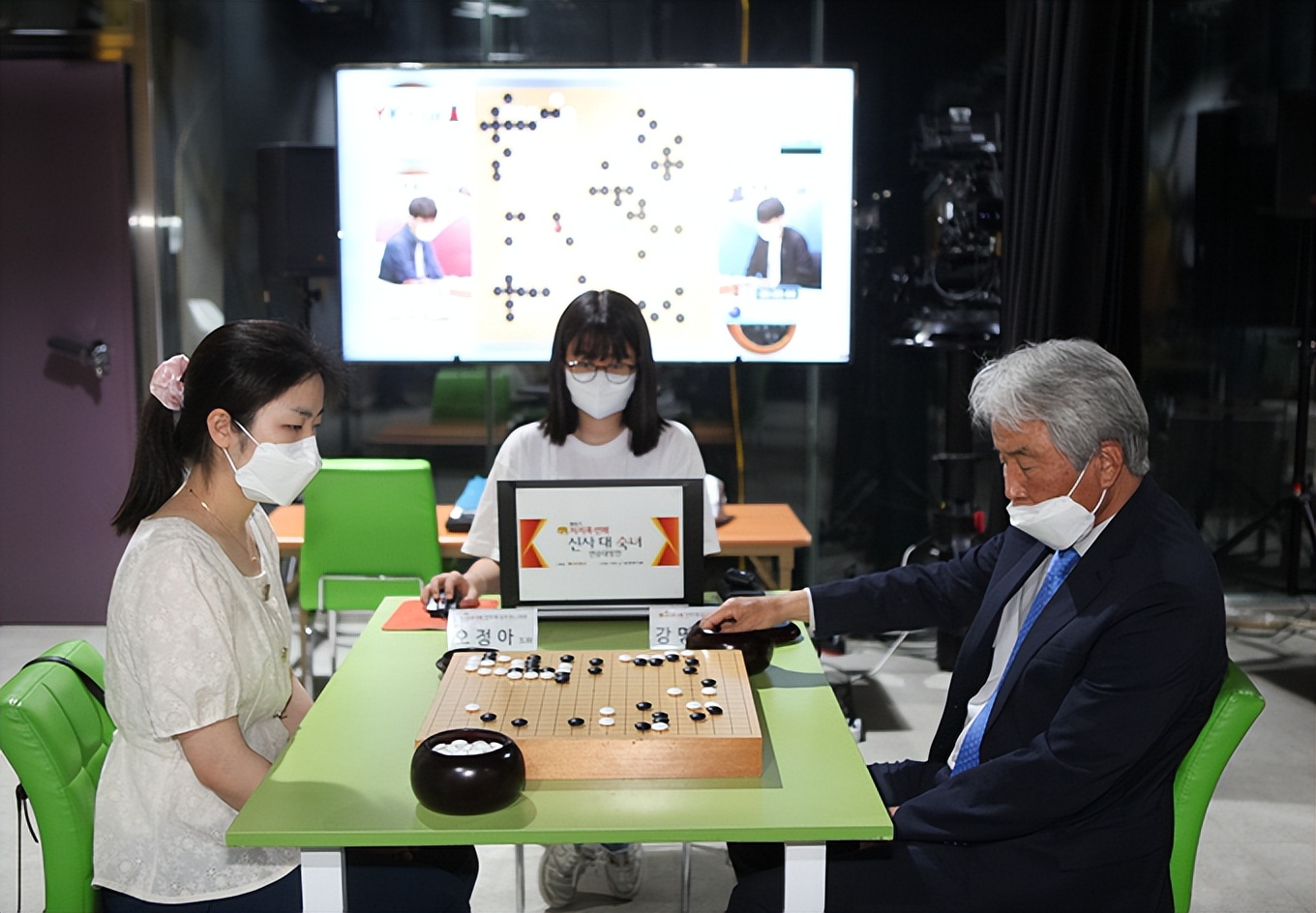 韩国第十六回男女打擂绅士队从爷爷变成大叔淑女队金恩持搭末班车