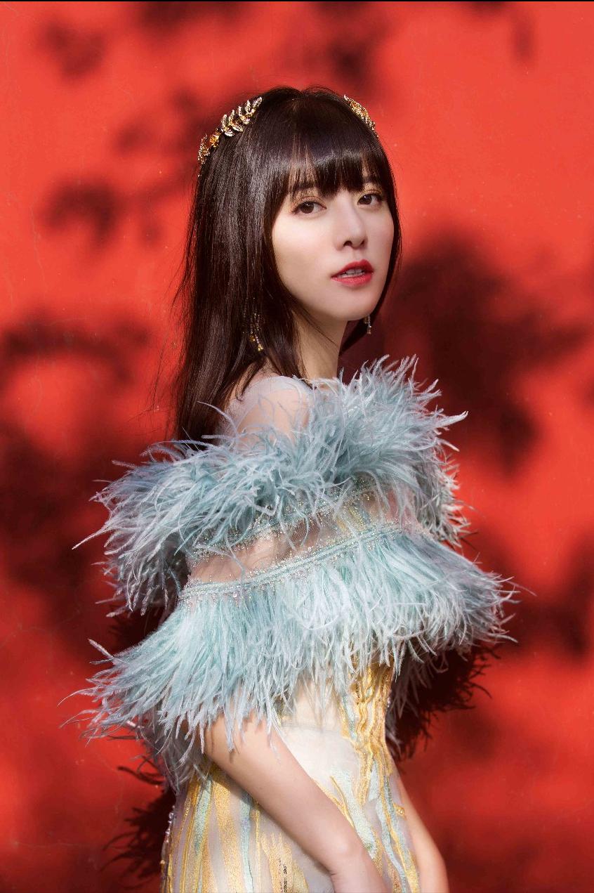 阿兰九眼天珠和李连杰的九眼天珠,最牛的富婆