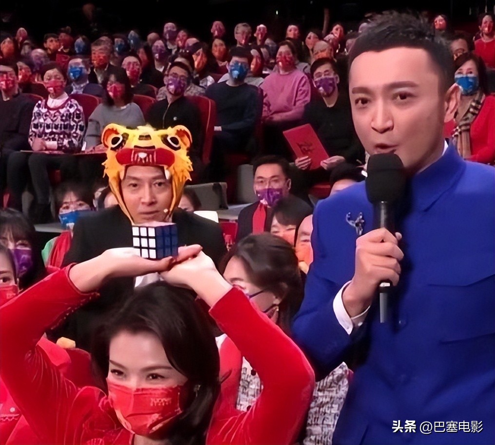 兔年春晚撒贝宁节目,春晚撒贝宁高跟鞋