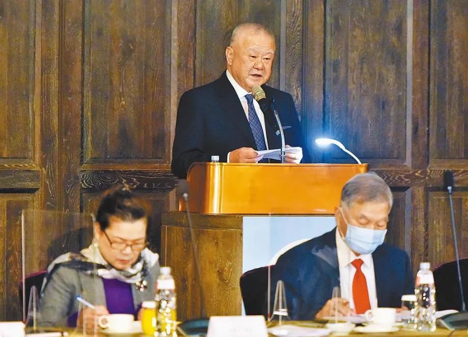 台玻家族传奇：老大勤恳做事，老二娶妻百货女强人，老三出家为僧