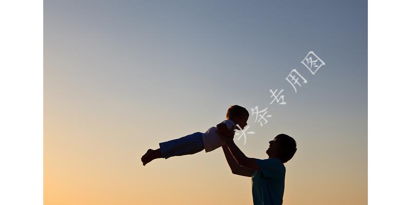 离婚十年，60岁的她拎一包东西上门：东西收下，我照顾你有仨条件