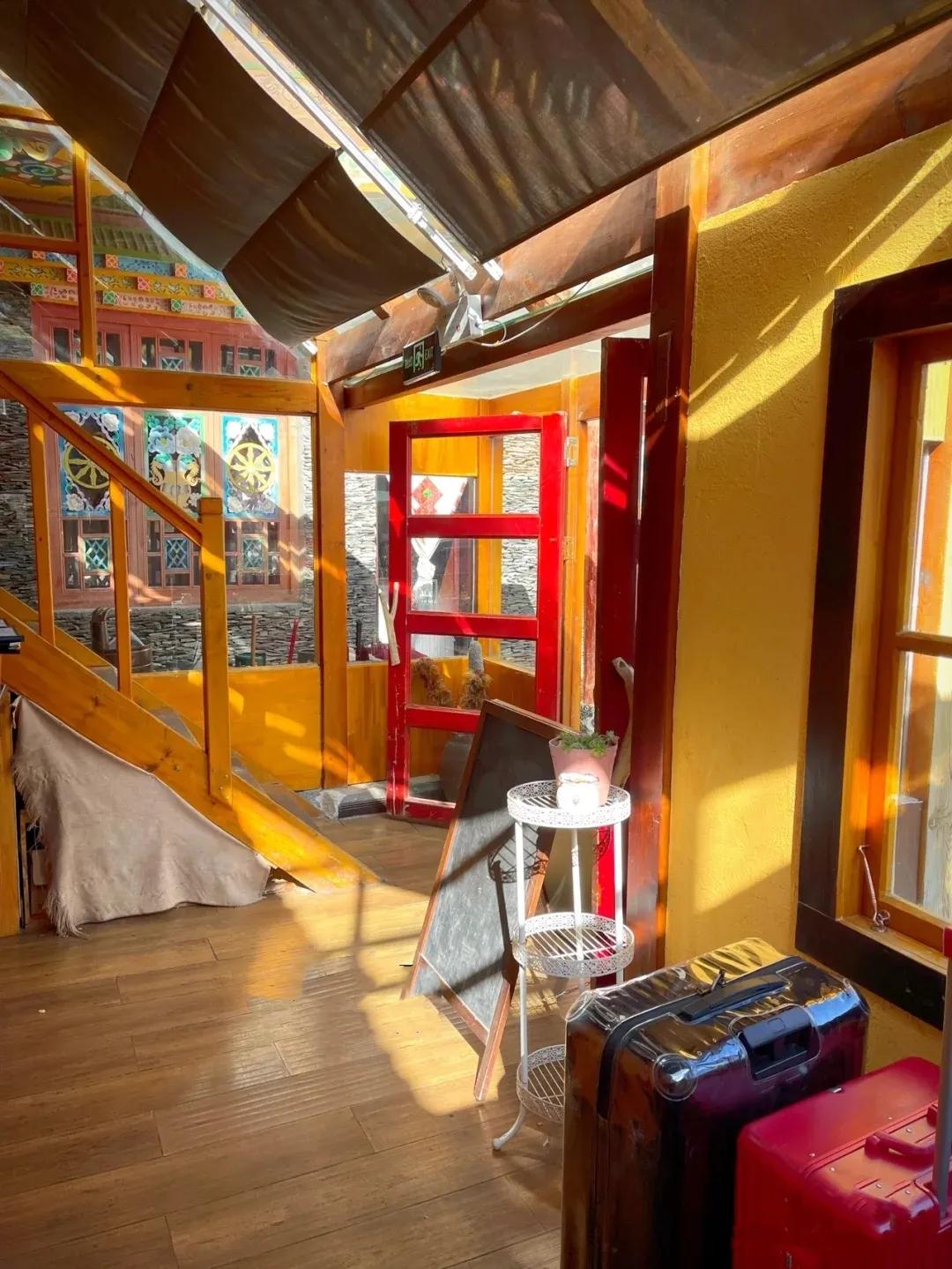 九寨沟青稞客栈餐厅价格,九寨沟青稞客栈怎么去景区