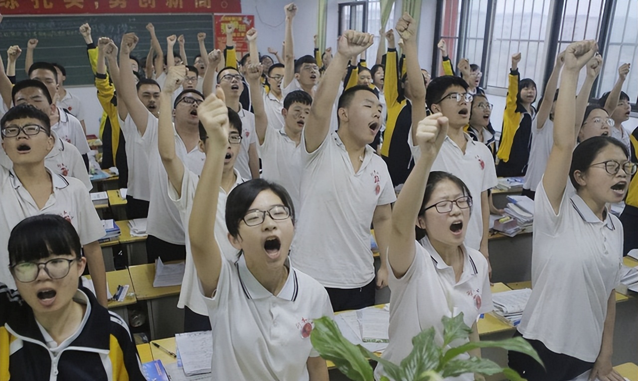 报考志愿选专业避免退档,报考志愿选专业被其他专业录取